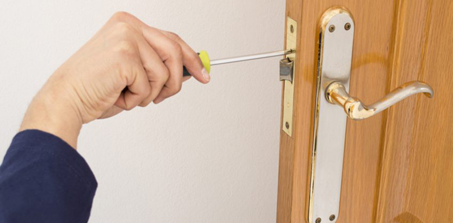 door repair in Aurora